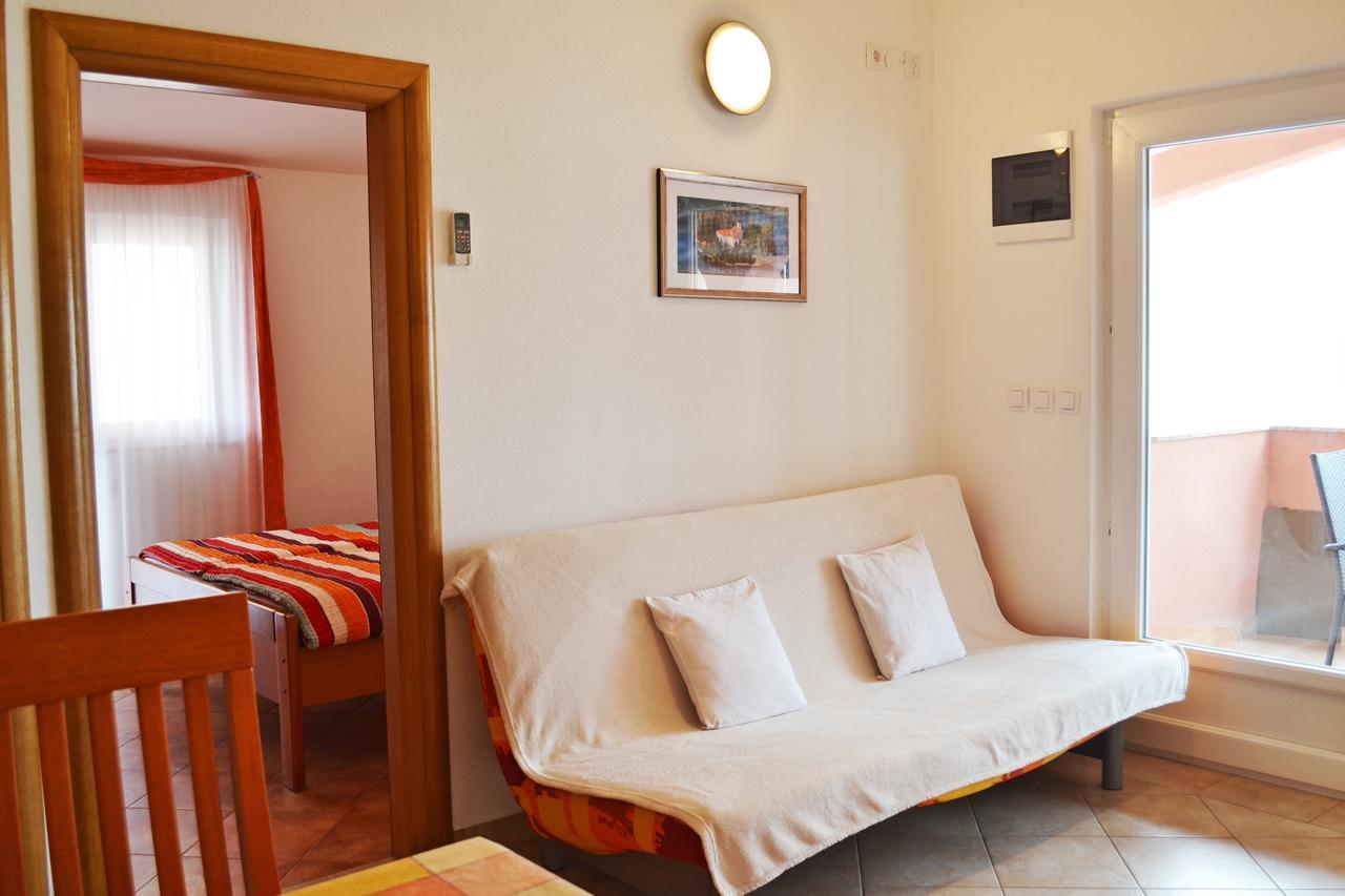 Apartments Milka Vodice Luaran gambar