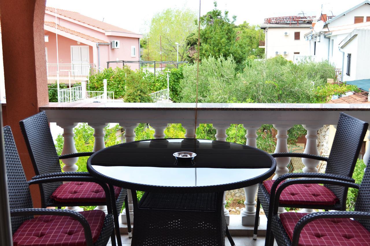 Apartments Milka Vodice Luaran gambar